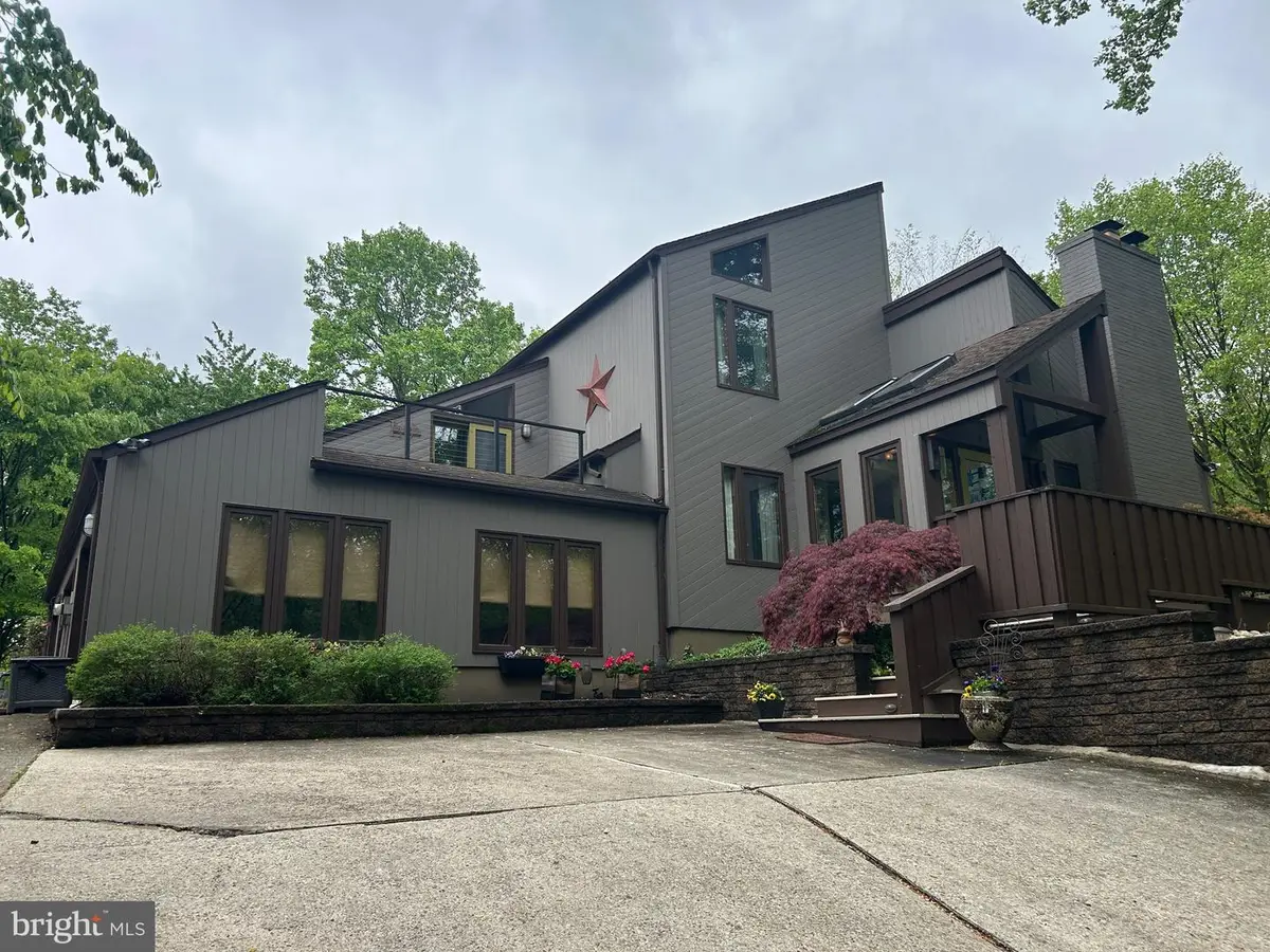 621 Hanover Dr, Wrightstown, NJ 08562 - #1