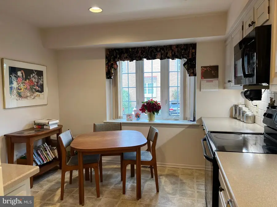 633 E Main St ##d4, Moorestown, NJ 08057 - #3