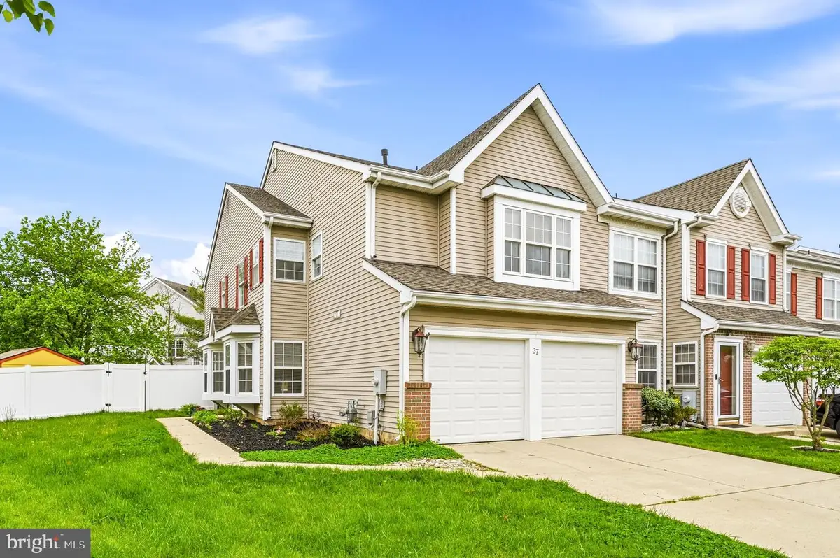 37 Elkington Dr, Mount Laurel, NJ 08054 - #1