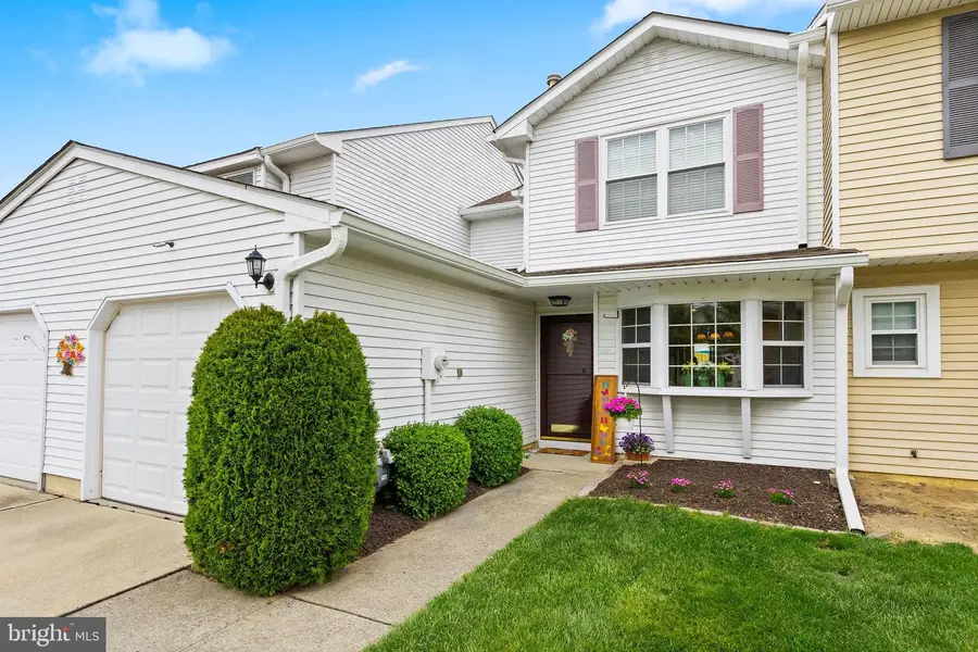 20 Gloucester Ct, Bordentown, NJ 08505 - #2
