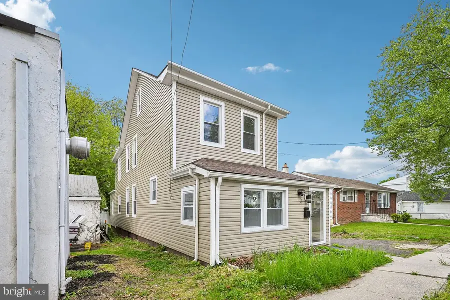 523 W 5th St, Palmyra, NJ 08065 - #3