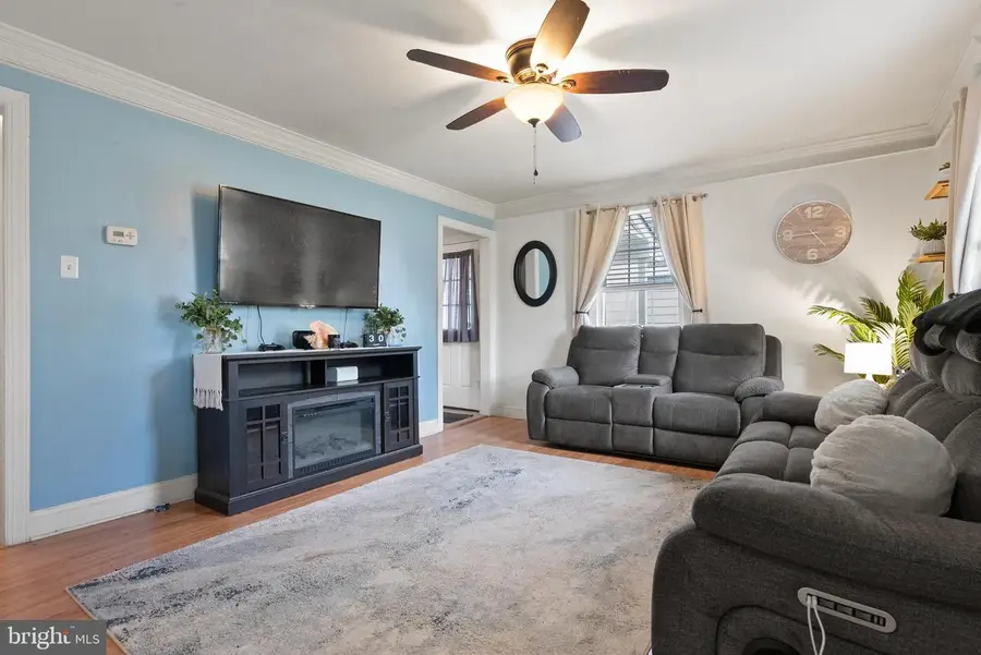 214 Vine St, Delanco, NJ 08075 - #3