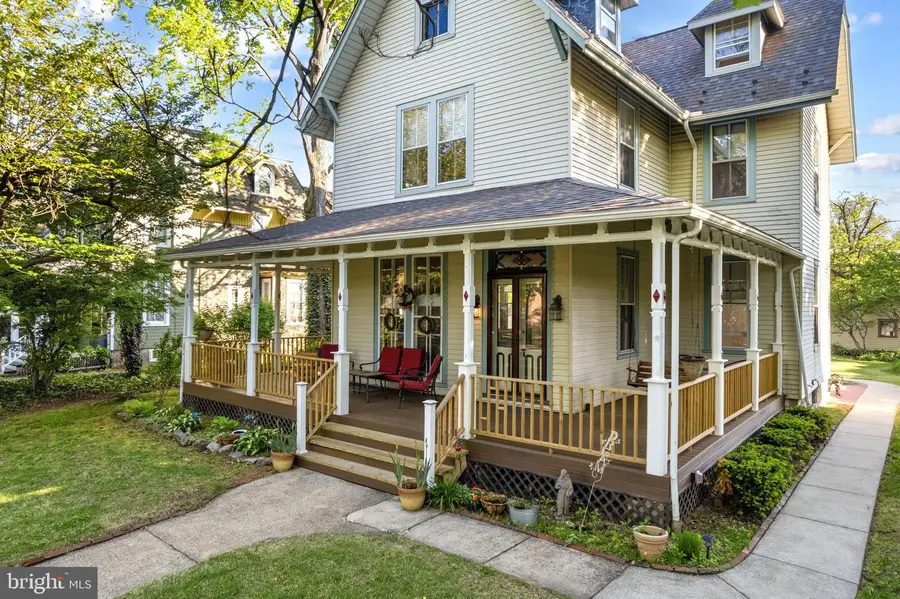 406 Lippincott Ave, Riverton, NJ 08077 - #3