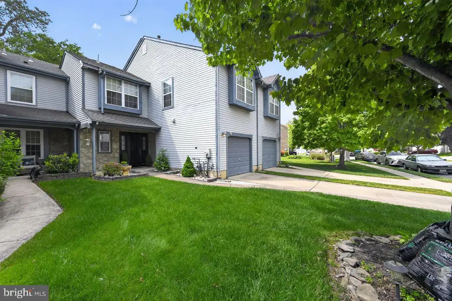 63 Kettlebrook Dr, Mount Laurel, NJ 08054 - #3