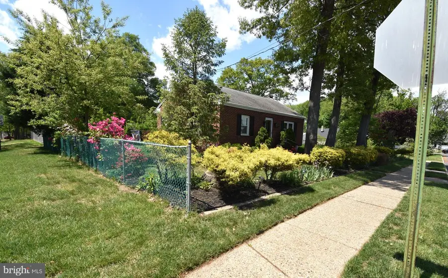 1304 Griffith Ave, Burlington, NJ 08016 - #2