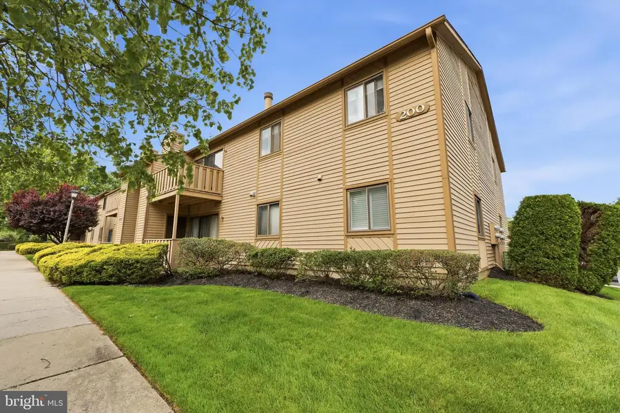 203 Woodhollow Dr, Marlton, NJ 08053 - #2
