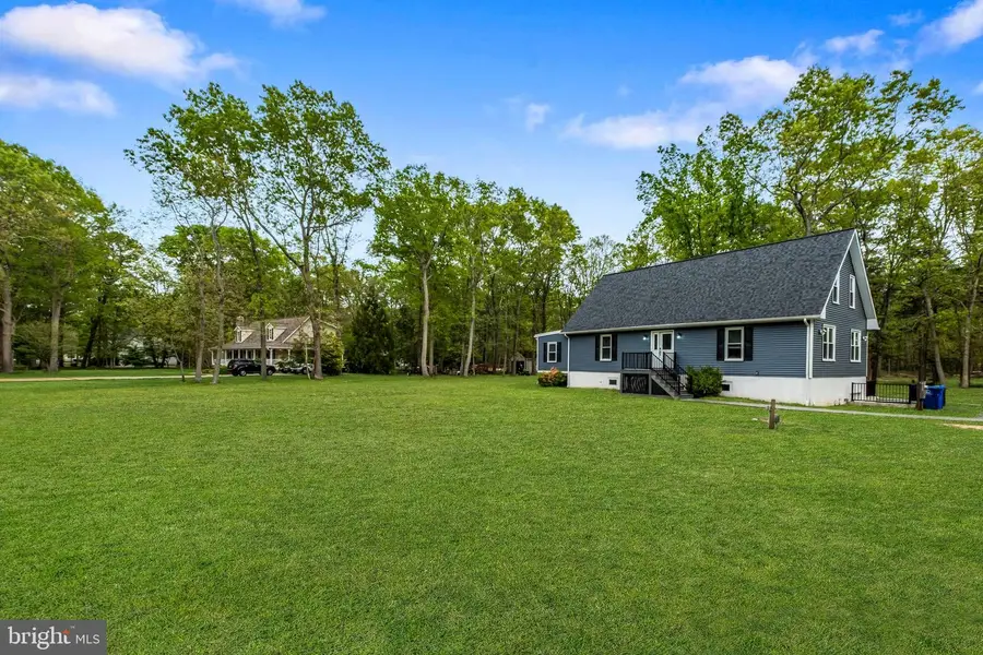 5 Carter Dr, Southampton, NJ 08088 - #3