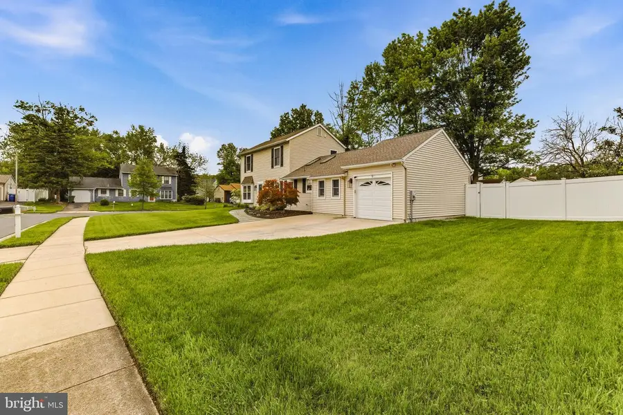 20 Grayburn Dr, Marlton, NJ 08053 - #3