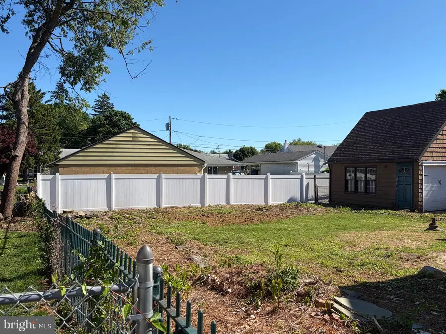 5 Laurel Ave, Bordentown, NJ 08505 - #3