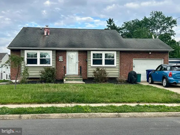 15 Sweetbriar Ln, BORDENTOWN, NJ 08505