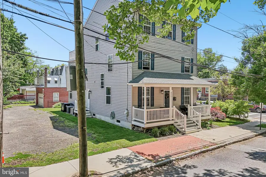 311 Saint Mary St, Burlington, NJ 08016 - #3
