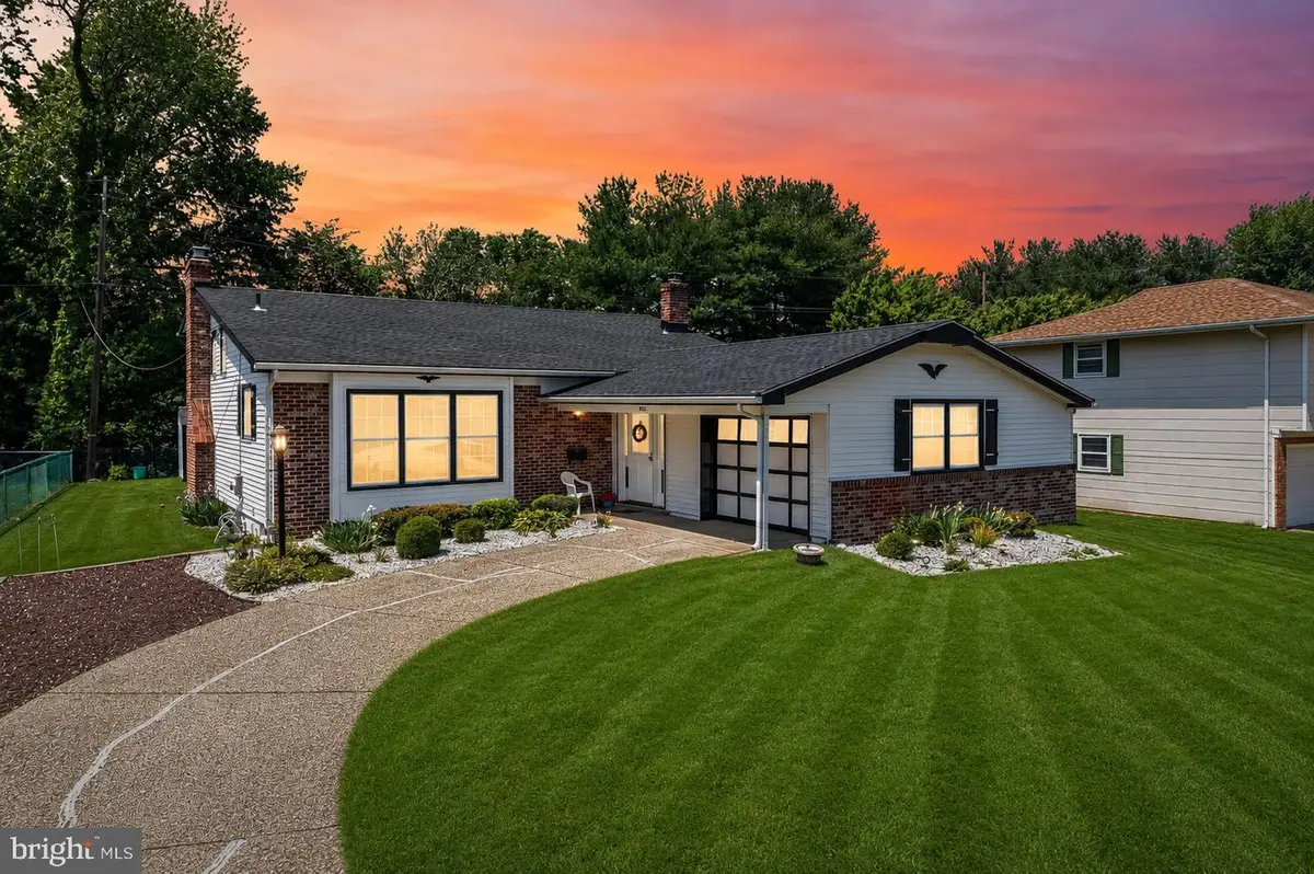 138 Brentwood Dr, Mount Laurel, NJ 08054 - #1