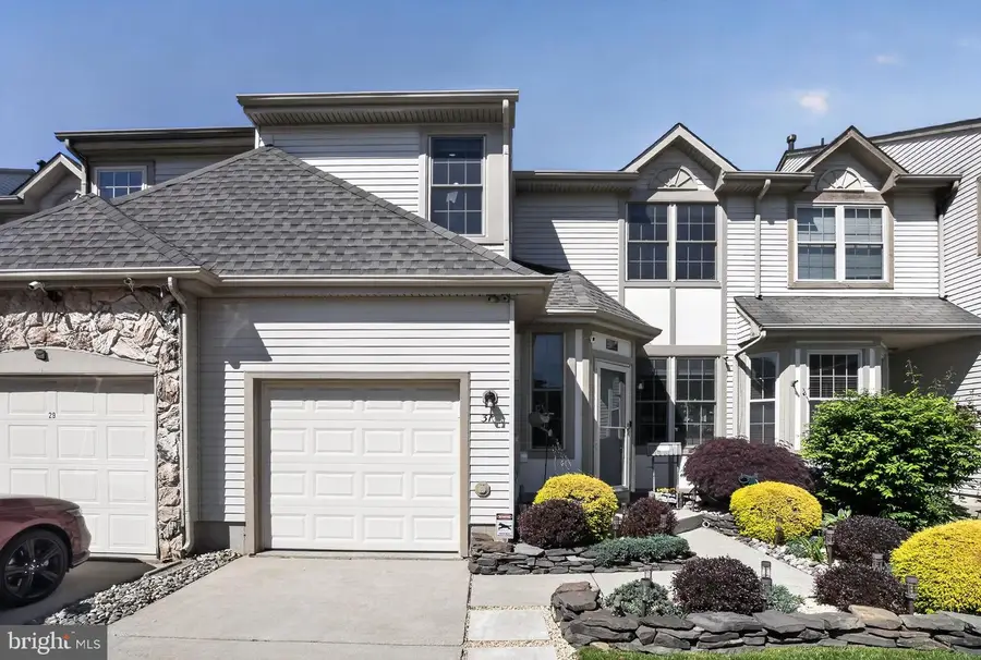 31 Shelburne St, Burlington, NJ 08016 - #3