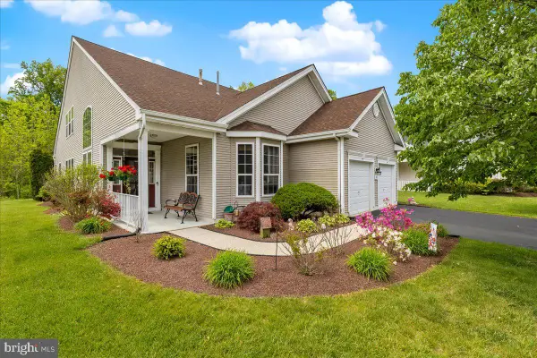 10 Fitzgerald Ln, COLUMBUS, NJ 08022
