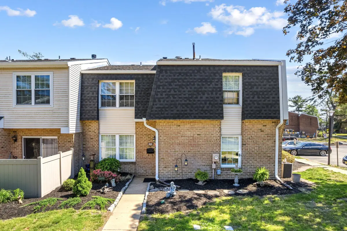 2198 Harbour Dr, Palmyra, NJ 08065 - #1