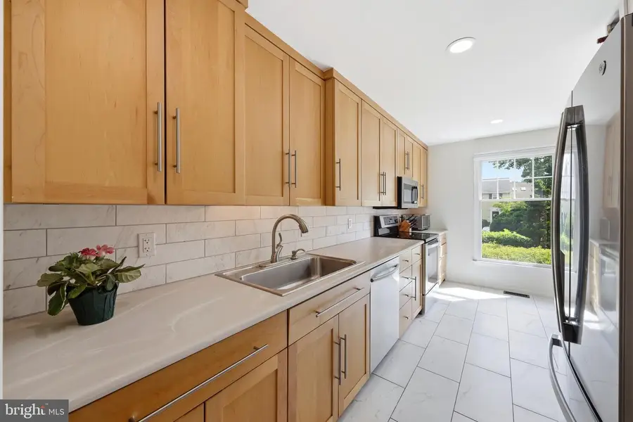 633 E Main St #b2, Moorestown, NJ 08057 - #3