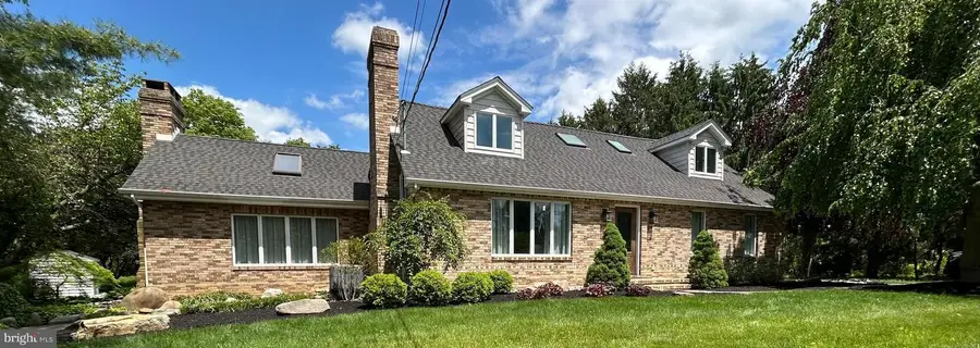 902 N Island Rd, Columbus, NJ 08022 - #2