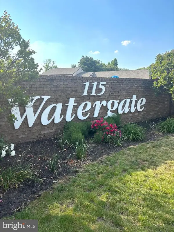 115 E Kings Hwy #211, MAPLE SHADE, NJ 08052
