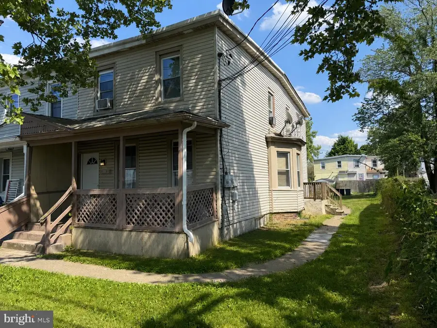 1002 W Front St, Florence, NJ 08518 - #2