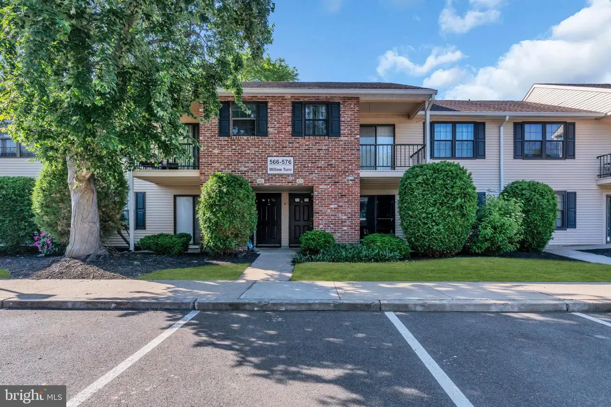 572b Willow Turn, Mount Laurel, NJ 08054 - #1