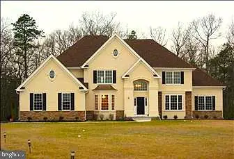 5 Saint Michaels Ct, SOUTHAMPTON, NJ 08088