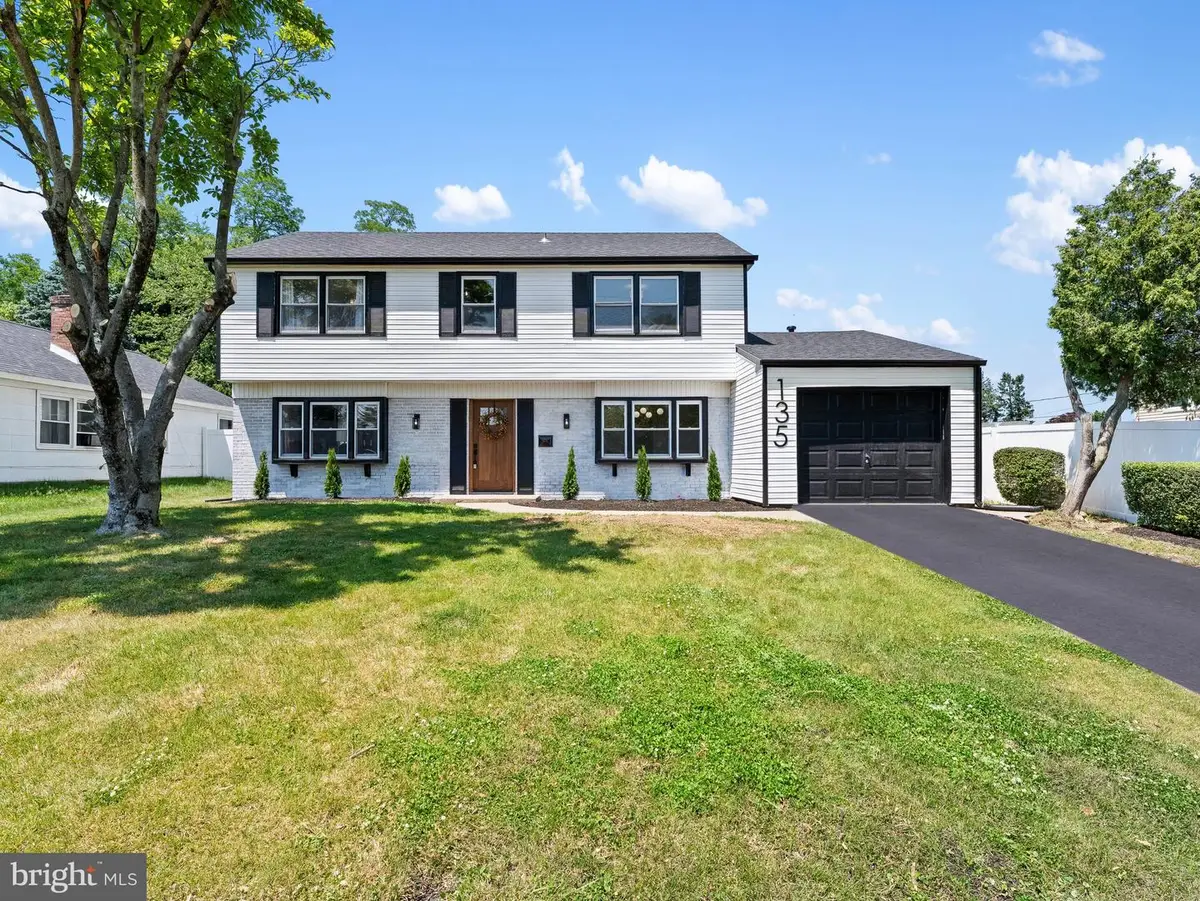 135 Middlebury Ln, Willingboro, NJ 08046 - #1