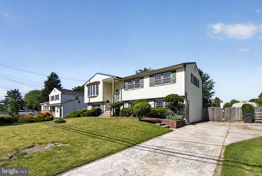 1210 Salem Rd, Burlington, NJ 08016 - #2