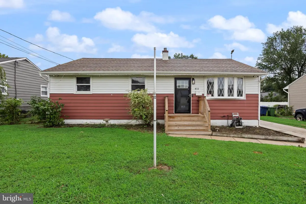 412 W Henry St, Palmyra, NJ 08065 - #1