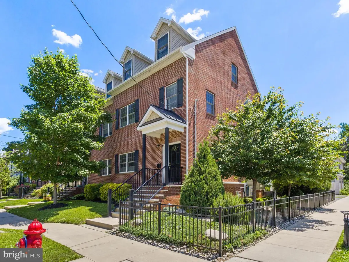 36 E Park St, Bordentown, NJ 08505 - #1