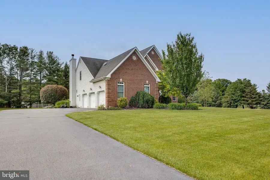 2 Dellaira Ct, Wrightstown, NJ 08562 - #3