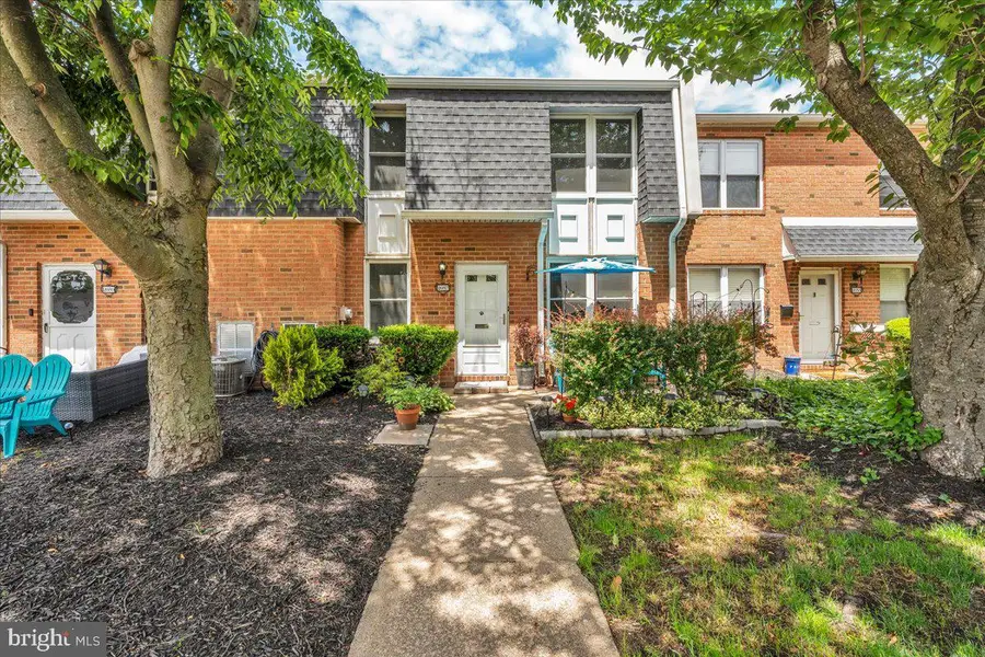 2057 Harbour Dr, Palmyra, NJ 08065 - #2