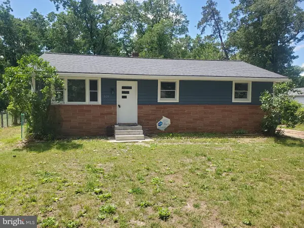 520 W Virginia Rd, BROWNS MILLS, NJ 08015