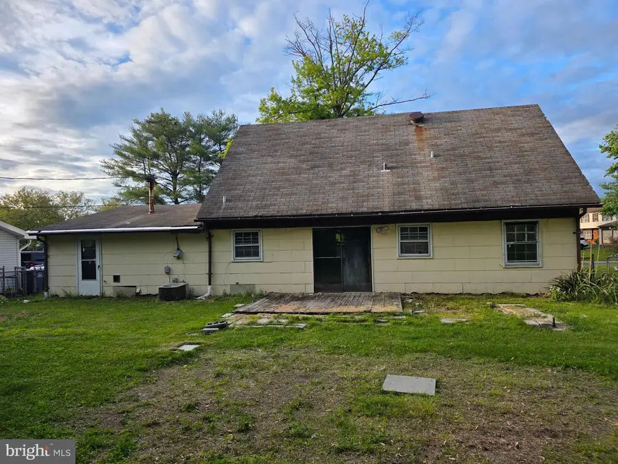 33 Evergreen Dr, Willingboro, NJ 08046 - #2
