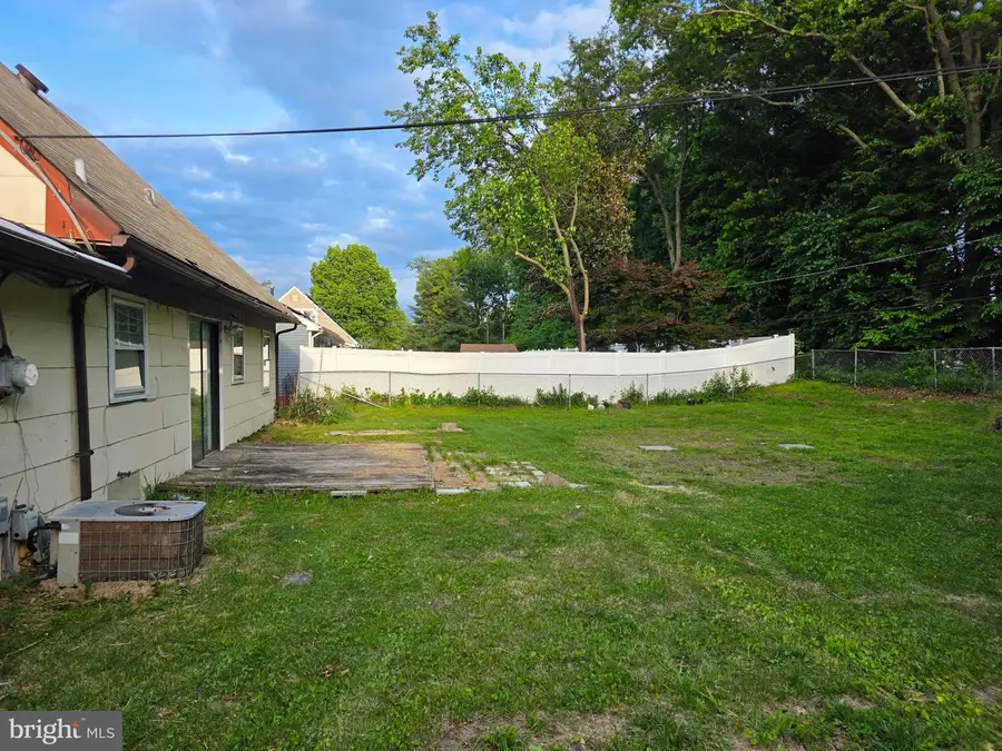 33 Evergreen Dr, Willingboro, NJ 08046 - #3
