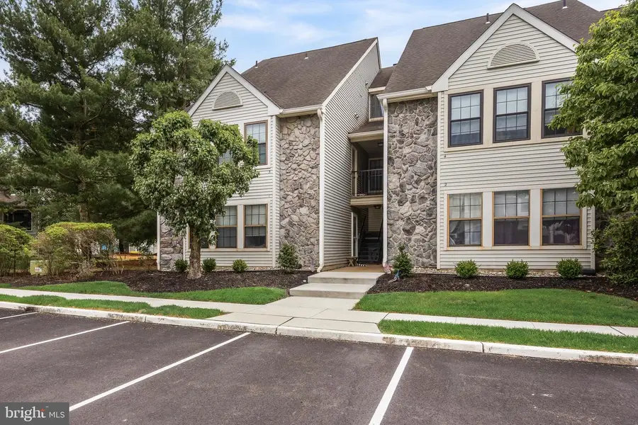 3 Chelmsford Ct, Marlton, NJ 08053 - #2