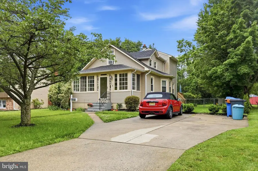 534 Buttonwood Ave, Maple Shade, NJ 08052 - #2