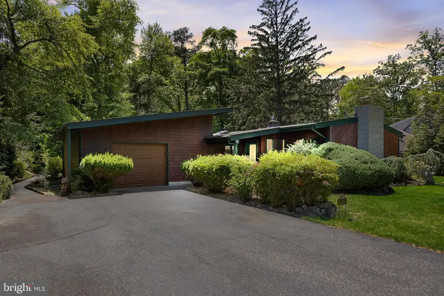 9 S Lakeside Dr W, Medford, NJ 08055 - #2