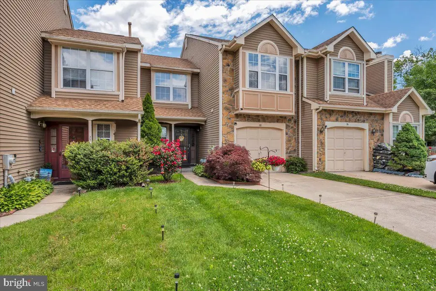 18 Kenton Pl, Mount Laurel, NJ 08054 - #3
