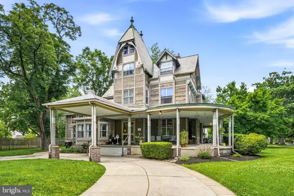 106 Lippincott Ave, RIVERTON, NJ 08077