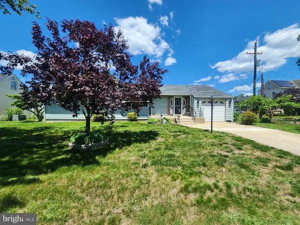45 E 5th St E, FLORENCE, NJ 08518