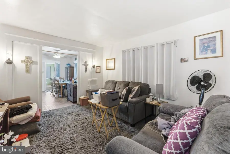 918 Columbus Rd, Burlington, NJ 08016 - #3