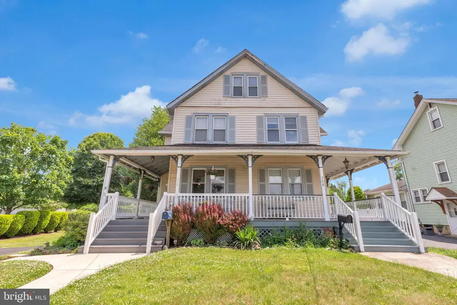 310 E 3rd St, Moorestown, NJ 08057 - #2