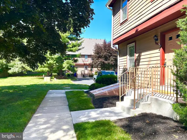 822 Westfield Dr, CINNAMINSON, NJ 08077