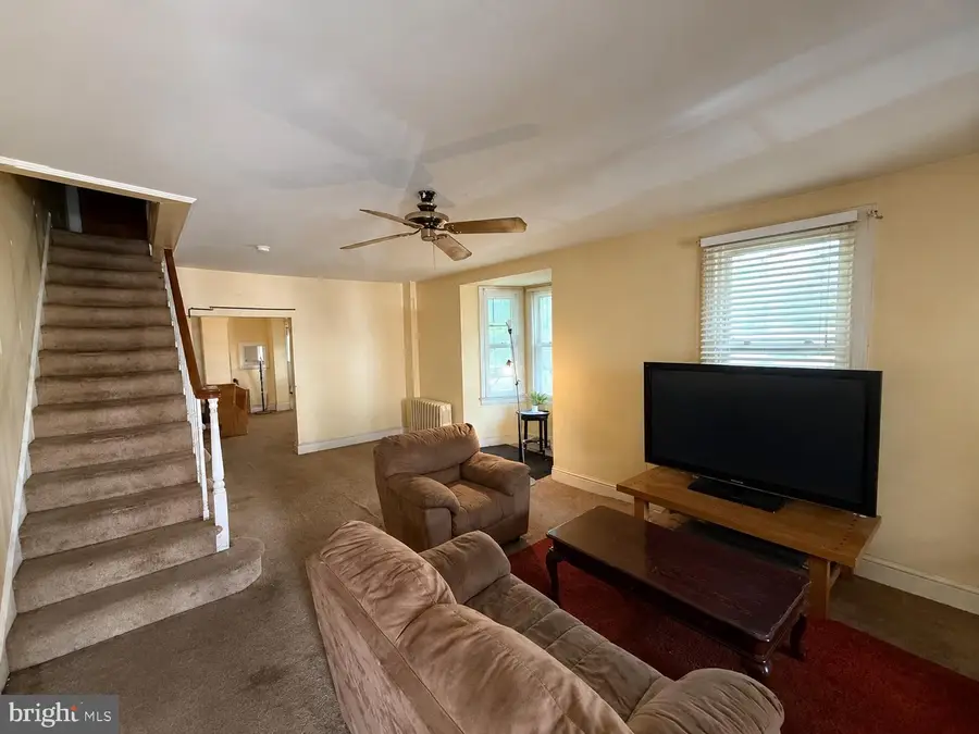 438 Saint Mary St, Burlington, NJ 08016 - #2
