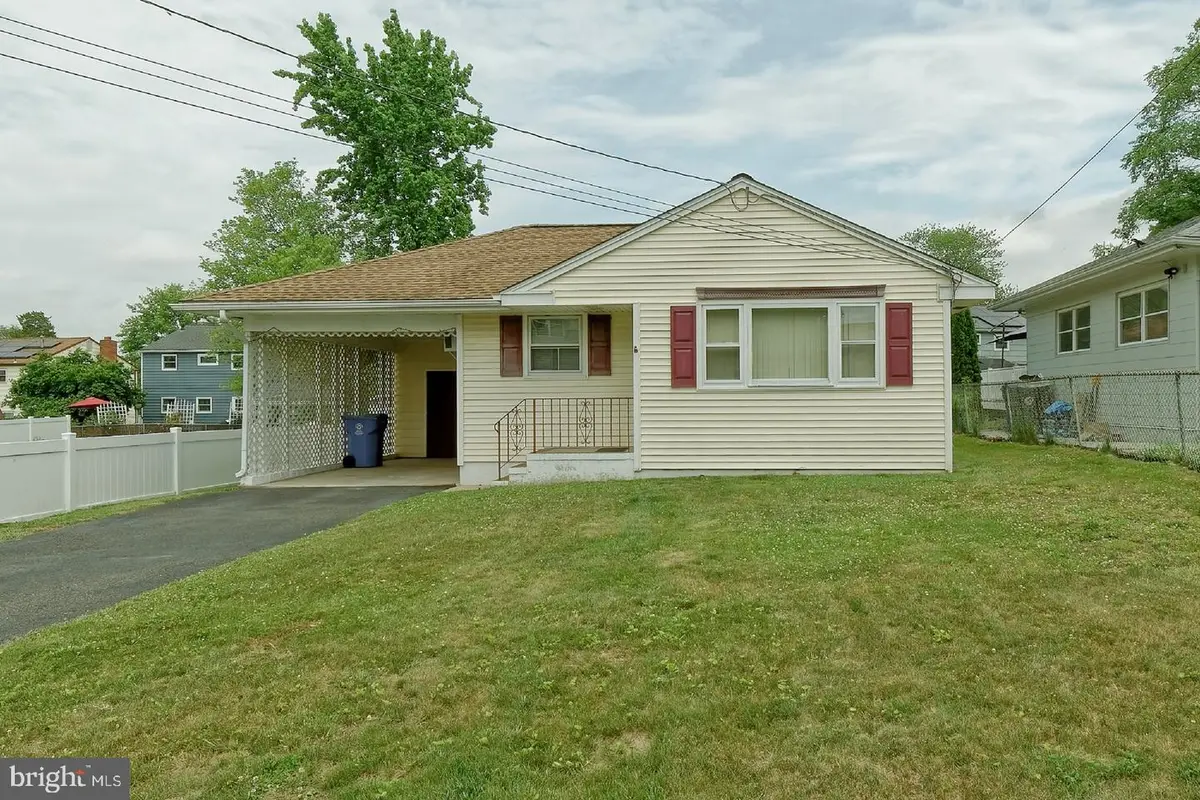 1329 Belgrade Ave, Burlington, NJ 08016 - #1