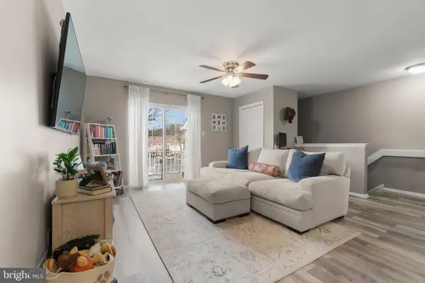 1302-b Sedgefield Dr, MOUNT LAUREL, NJ 08054