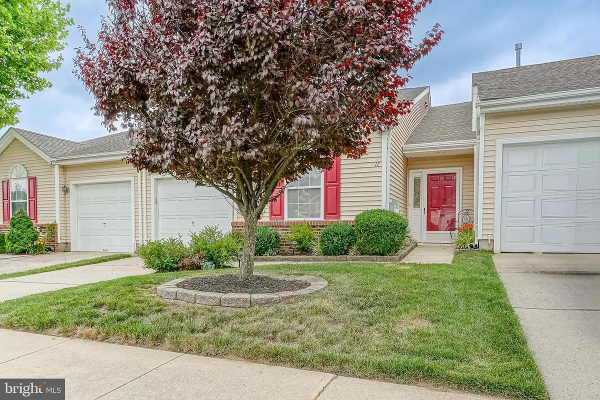 17 Clifford Dr, Mount Laurel, NJ 08054 - #1