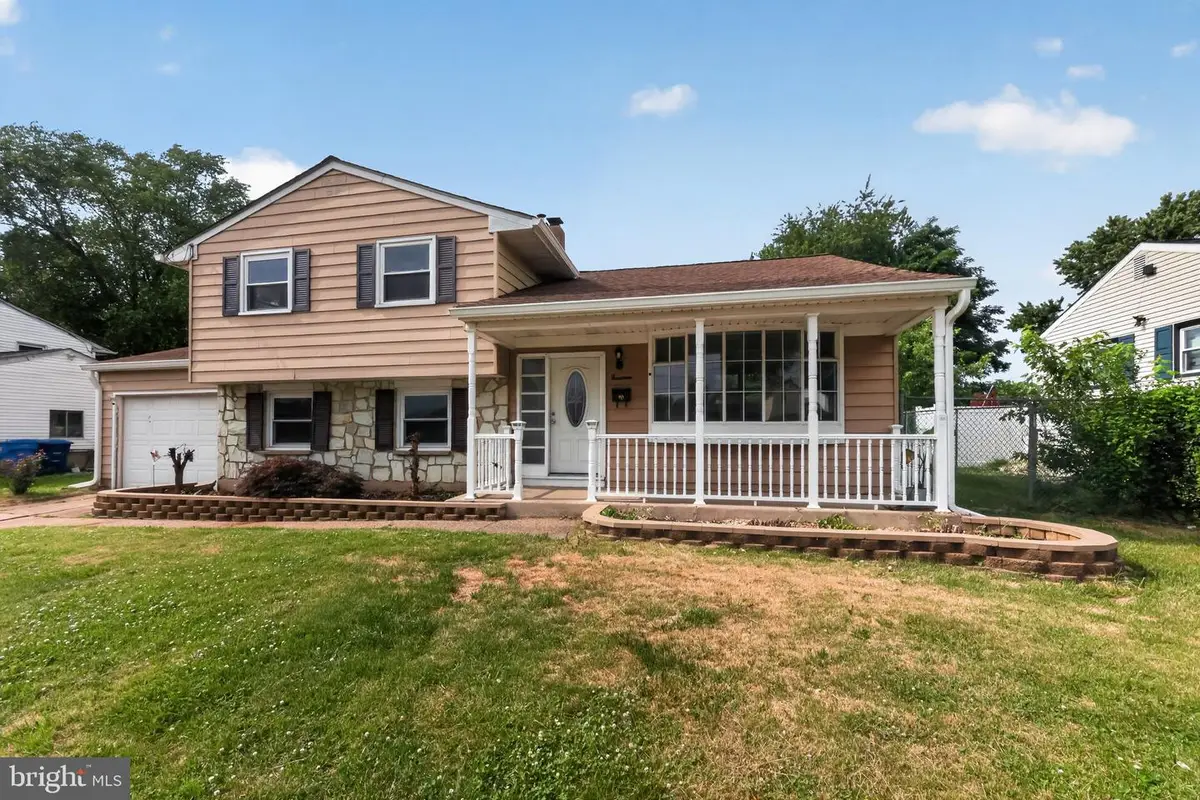 19 Lansberry Dr, Burlington, NJ 08016 - #1
