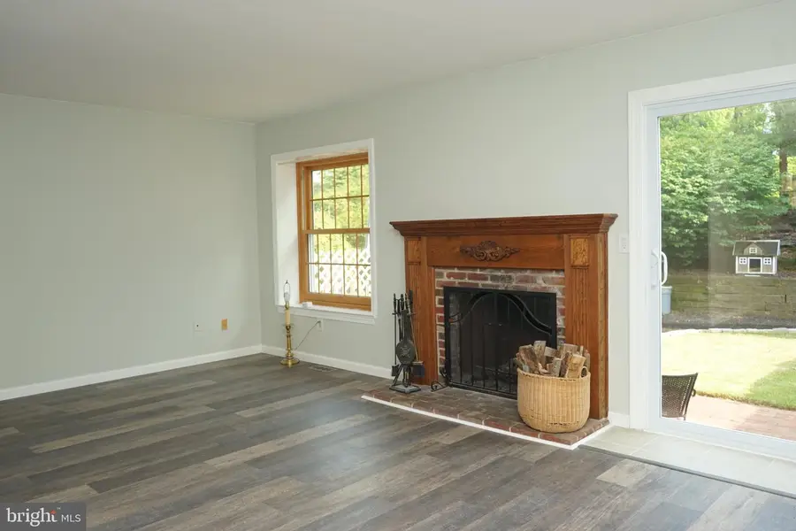 96 Farnwood Rd, Mount Laurel, NJ 08054 - #2