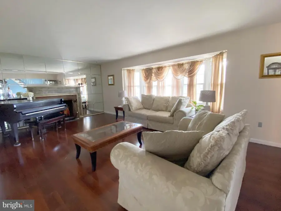30 Winterberry Ln, Willingboro, NJ 08046 - #3